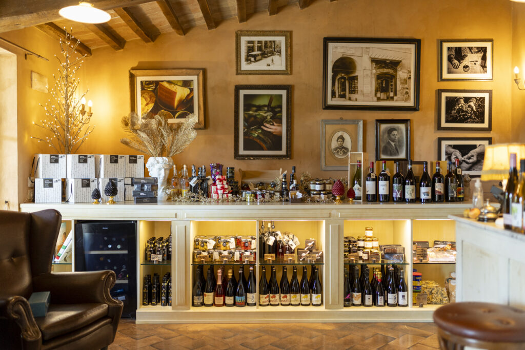 immagine rappresentativa della bottega interna all'osteria